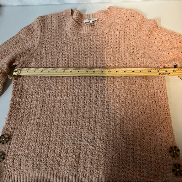 b.young Loose Knit Mara Long Sleeve Top sweater with side button detail large - Picture 9 of 10